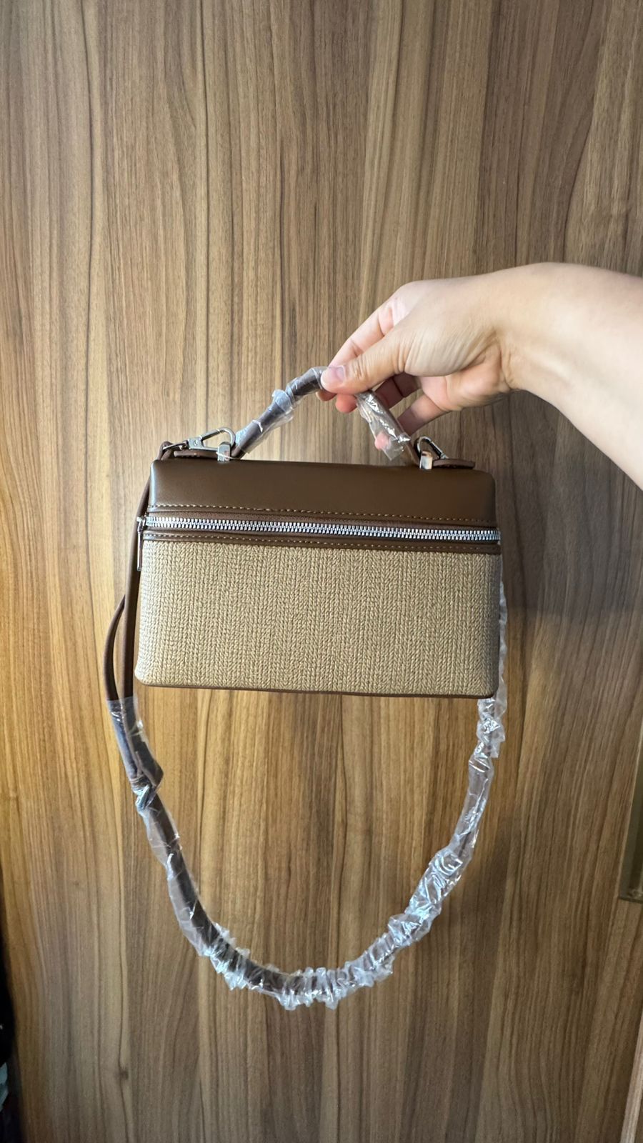Hand bag
